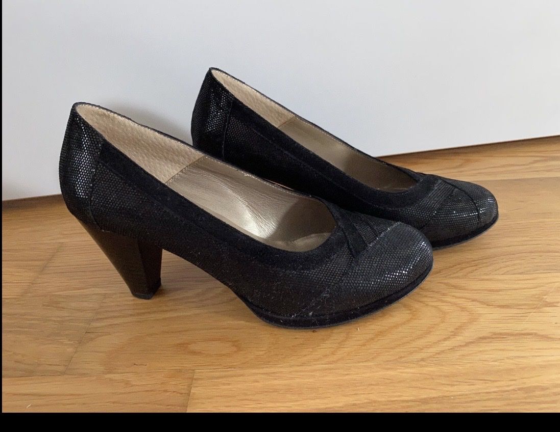 Chaussures femmes: A vendre chaussures en cuir  – D'occasion à Collombey par MarySaEst. 3