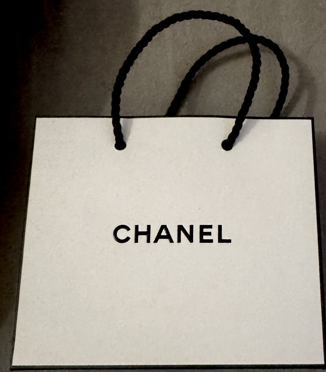 Chanel Borse: Petit sac Chanel blanc en papier – Nuovo (secondo la descrizione) da Thônex venduto da baladin_2008 4