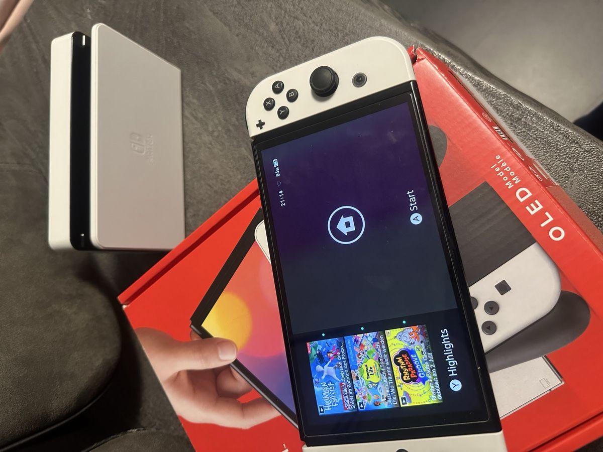 Nintendo Console: Nintendo Switch OLED, weiss inkl OVP& Speicherkarte – Usato da Rüti ZH venduto da dom_2zff 2