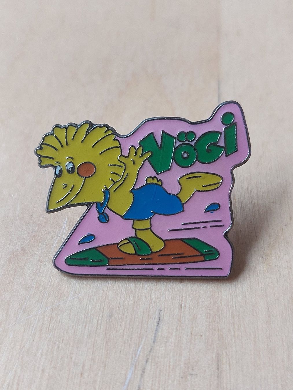 Placchette & Badge: 5 VÖGI - PIN – Usato da Gipf - Oberfrick venduto da Esnoopy 2