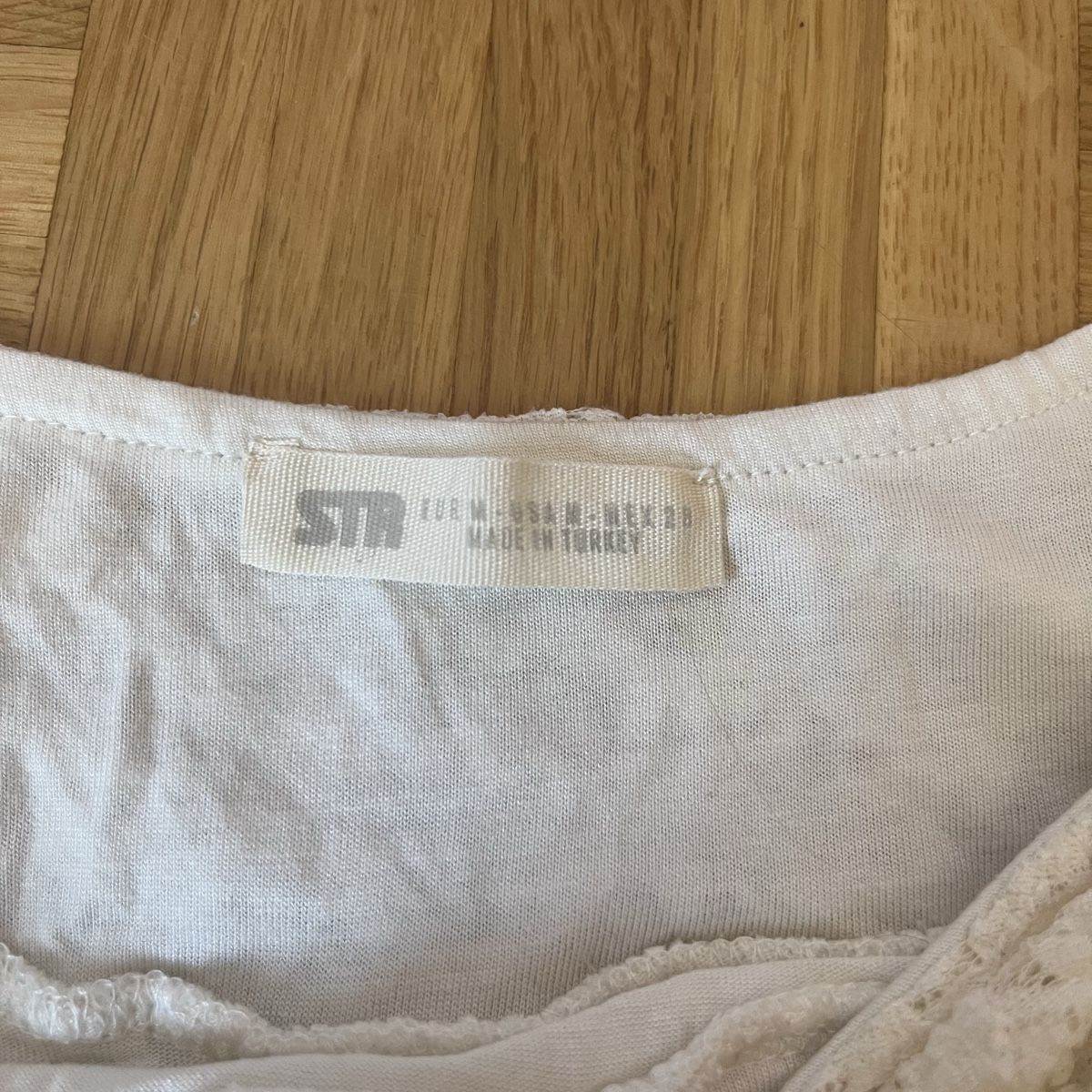 Stradivarius Jupes: Jupe en dentelle stradivarius taille M – D'occasion à Vevey par jul_xh6s 1