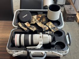 Canon EF 200-400mm F4L IS USM Teleobjektiv mit Koffer