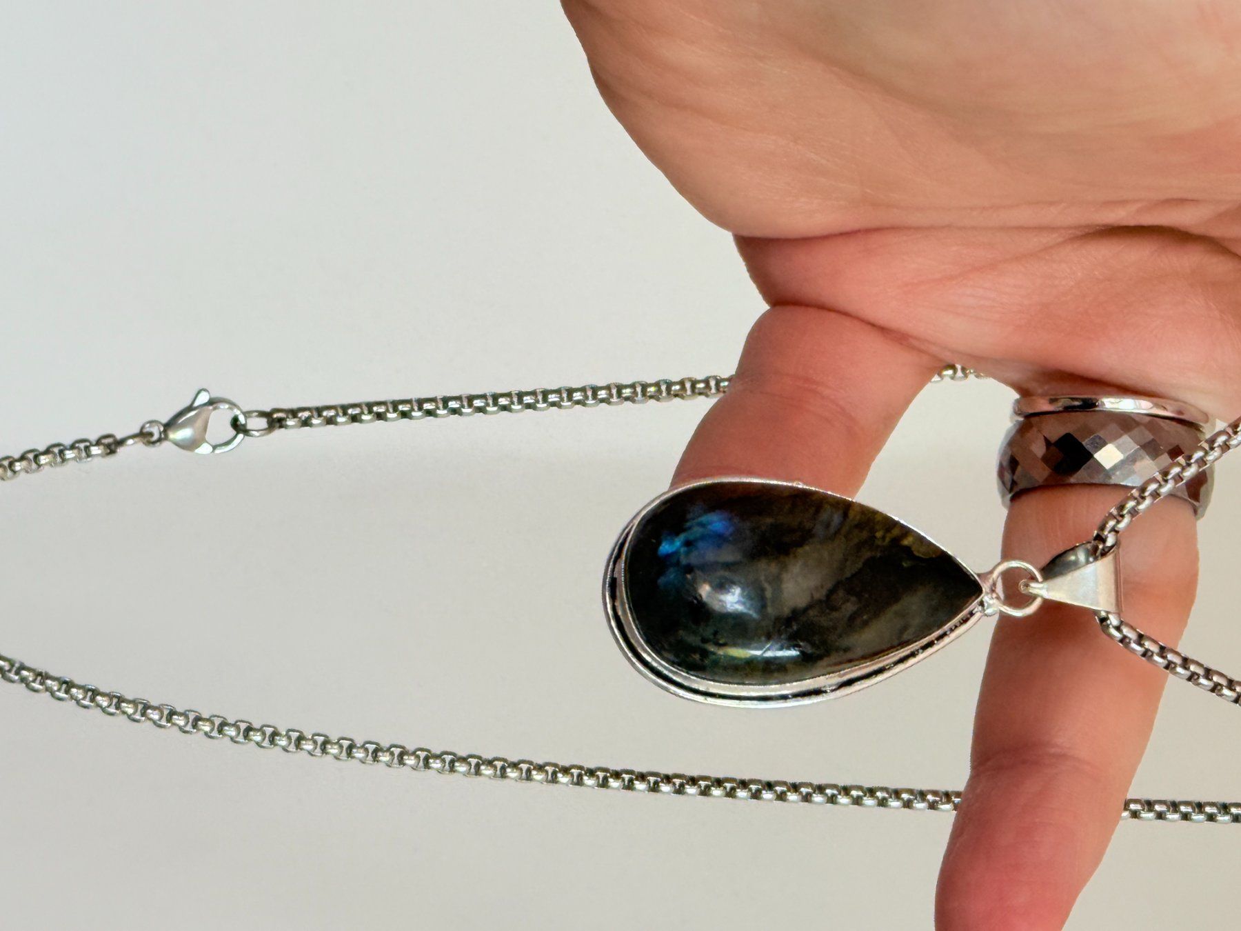 Catenine: Magnifique collier avec labradorite – Nuovo e nell'imballaggio originale da Genève venduto da AWWA 2