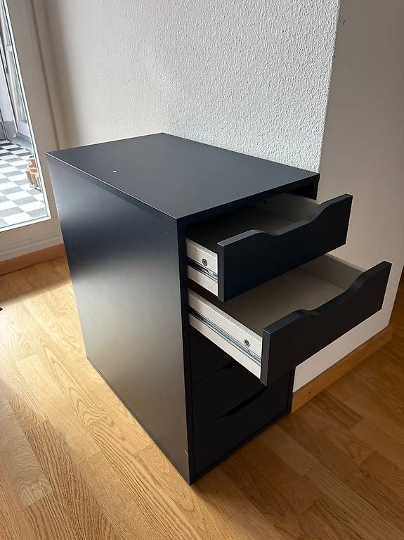 Cassettiere: Ikea Alex dunkelblau – Usato da Basel venduto da fed_5fks