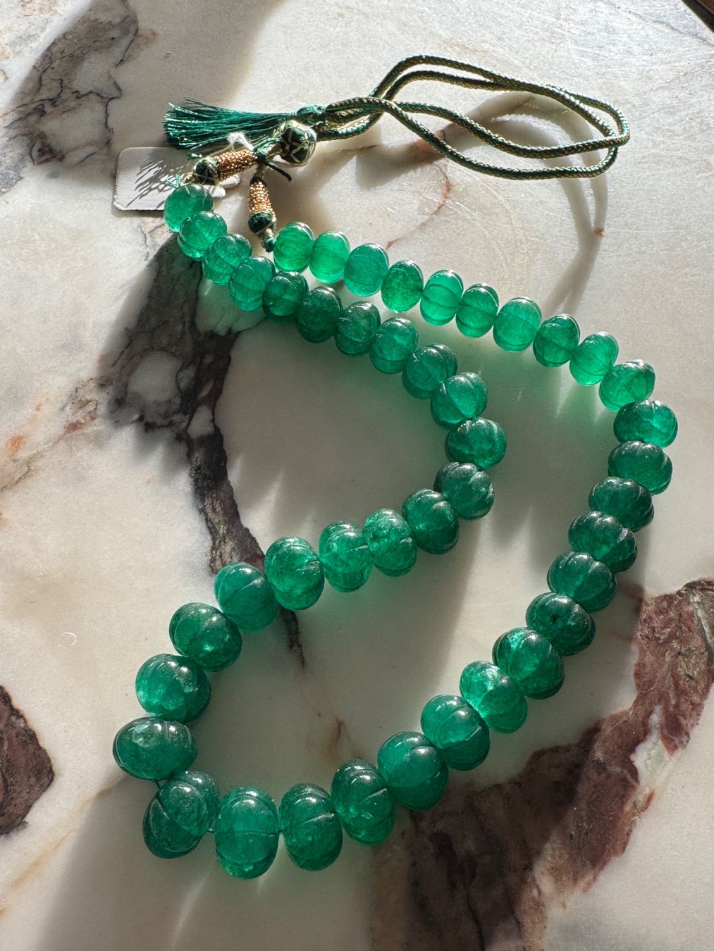 Catenine: Unknown Gemstone 732cts Treated low grade Emerald ? Antique – Usato da Birsfelden venduto da G.D.d.T.