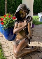 Bronzefigur Mädchen mit Muschel, 66cm, für Garten/Brunnen