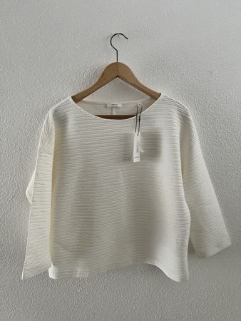 Neuer Opus Pullover mit Etikette