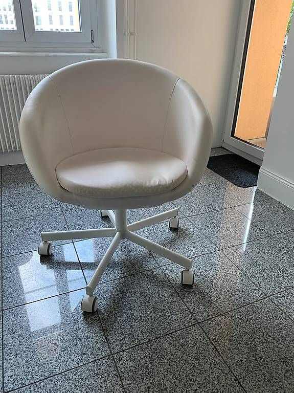 Sedie: gebrauchter Bürostuhl 10.- – Usato da Basel venduto da mir_978r