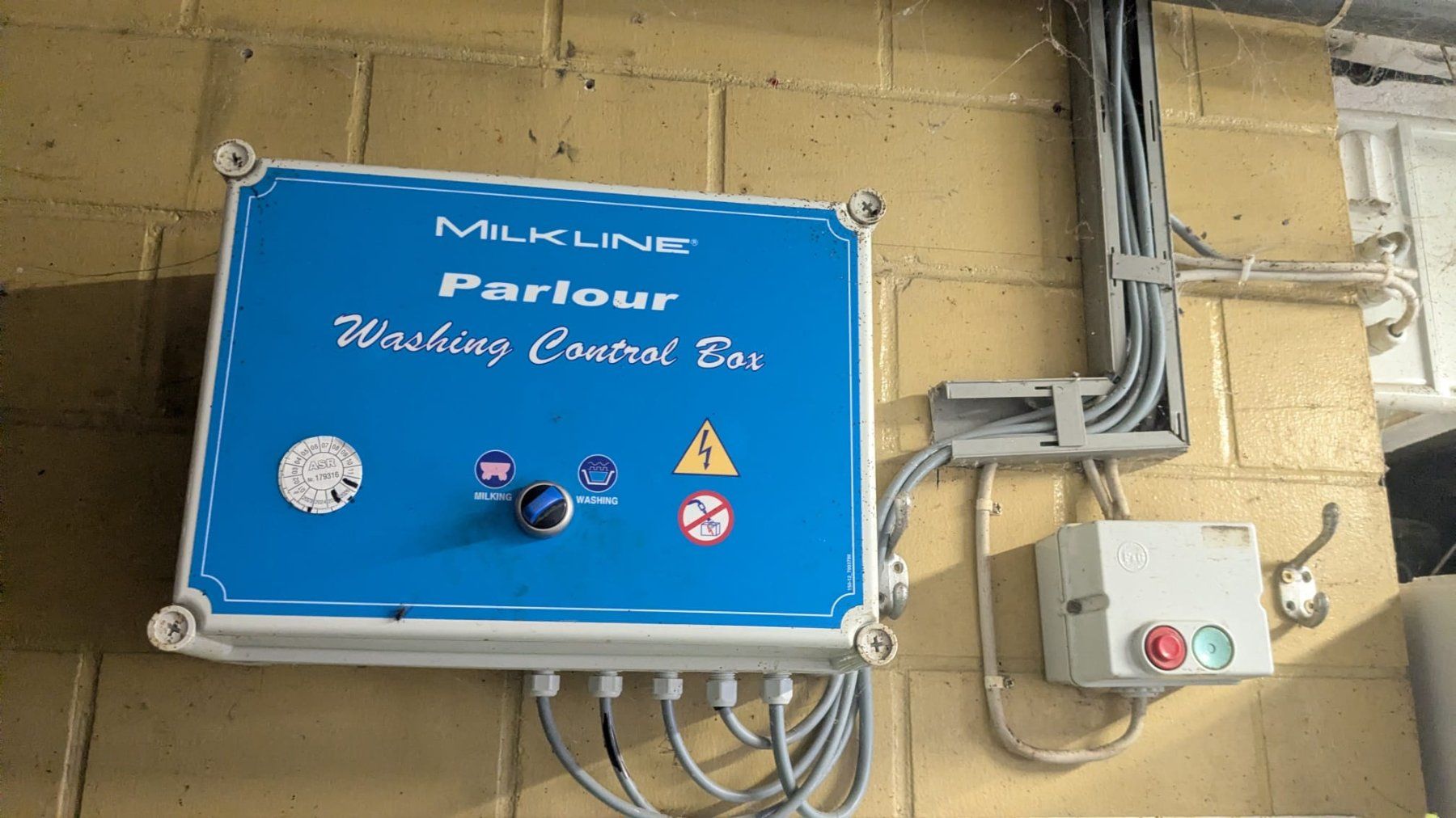 Tutte le macchine: Melkstand MILKLINE Ersatzteile – Usato da Büren zum Hof venduto da HKart 2