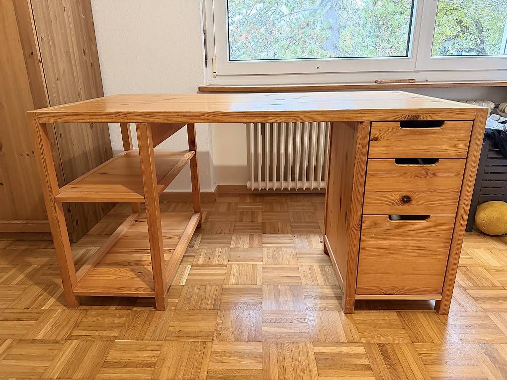 Scrivanie: Schreibtisch – Usato da Muttenz venduto da chr_sn22 1