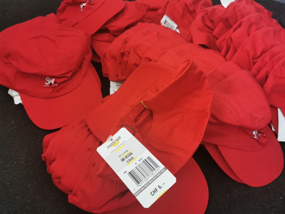 Altro in  Abbigliamento & Accessori: Verkaufe günstig arbeitskappe – Nuovo e nell'imballaggio originale da Dietlikon venduto da mar_fk2x