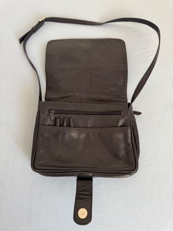 LEDER-HANDTASCHE CA.25x18x8CM, SCHWARZ, ZEITLOS,
