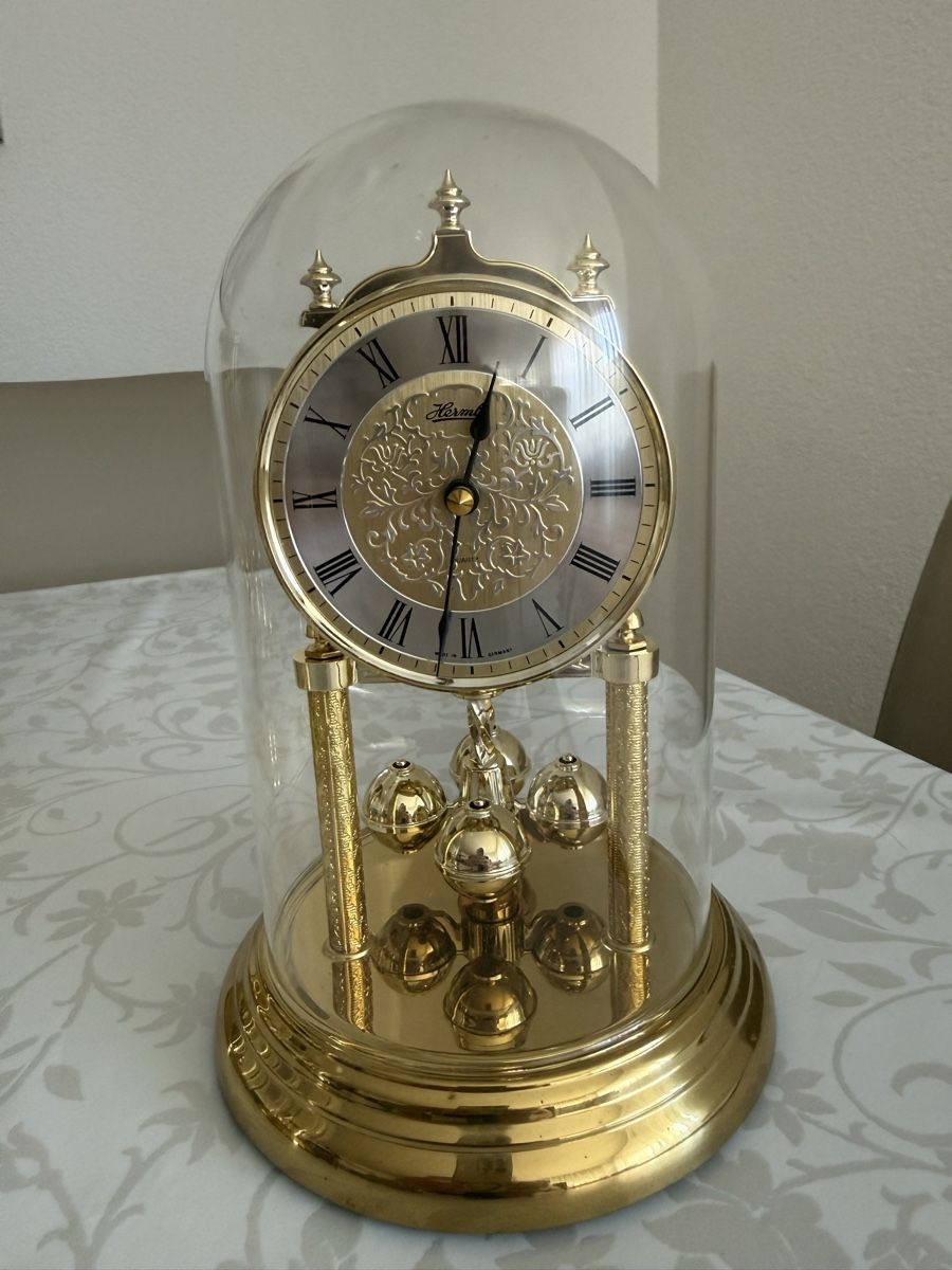 Toutes les décorations: Tischuhr mit Glocke  – Neuf (Voir description) à Gipf-Oberfrick par tan_z5qw