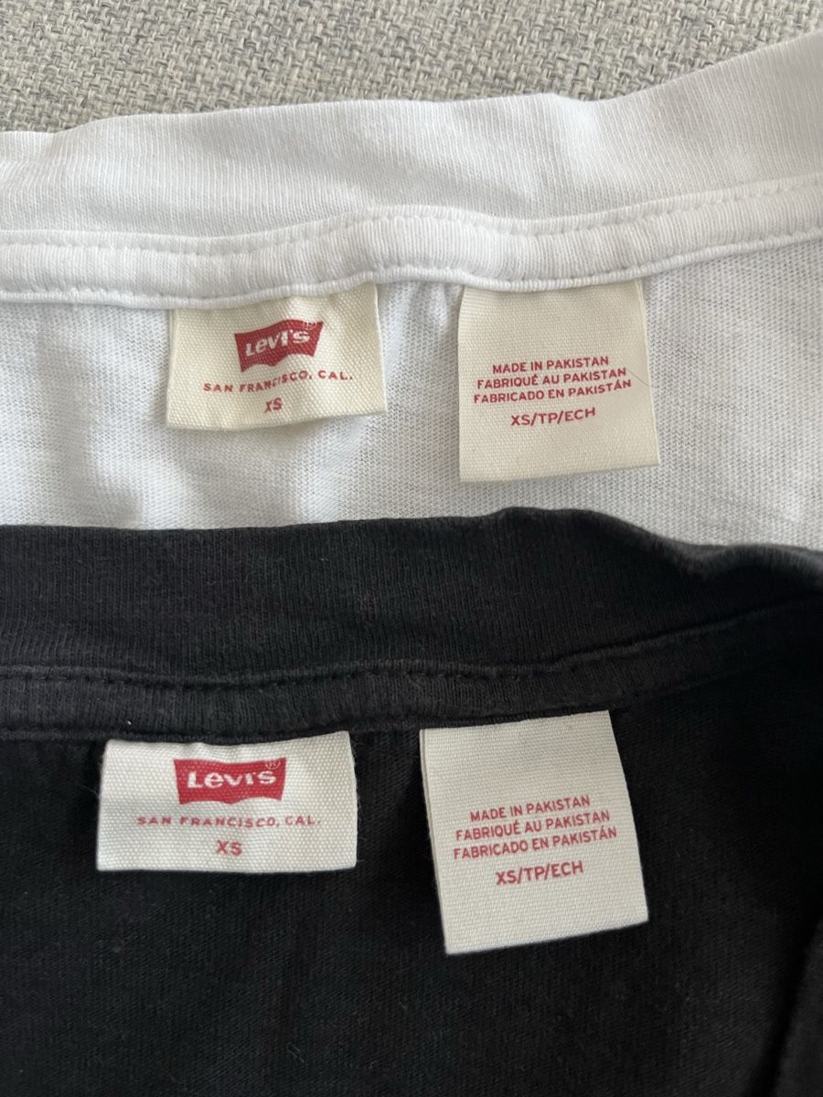 Levi's T-shirt: 2 Levi's T-Shirts Grösse XS – Usato da Frauenfeld venduto da heyLani 6