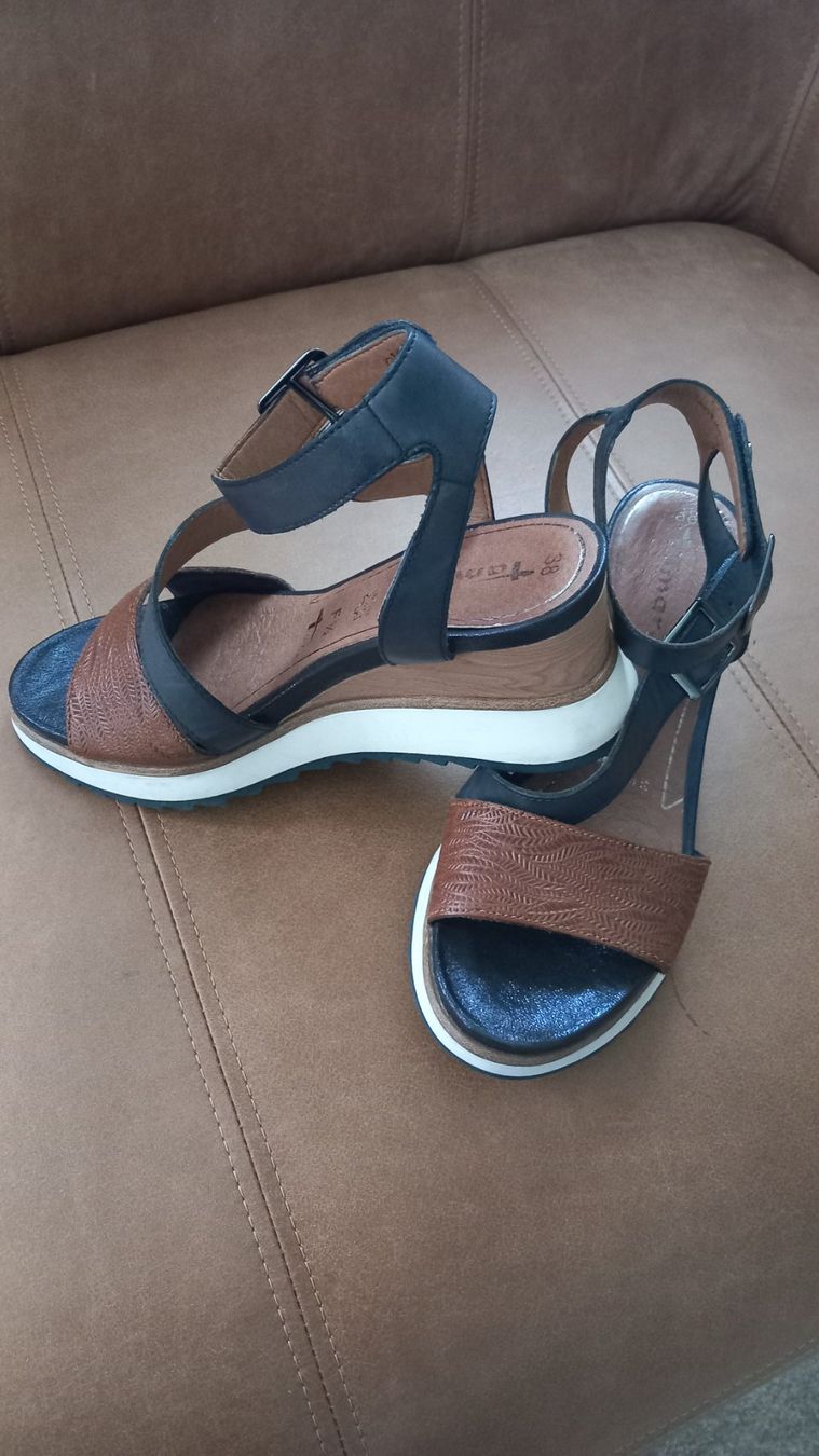 Tamaris Scarpe da donna: Sandale Tamaris Leder 38 – Usato da Eggersriet venduto da Taylorjam 1