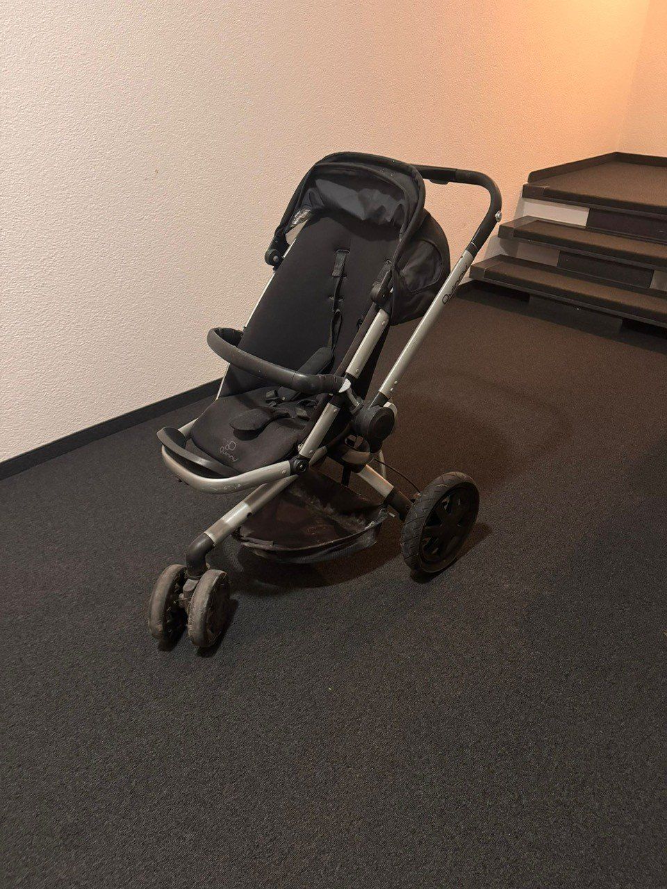 Kinderwagen Quinny Buzz 3 plus gratis Dreirad Body Avigo (Gebraucht) in  Brttisellen fr CHF 30  nur Abholung auf Ricardo kaufen