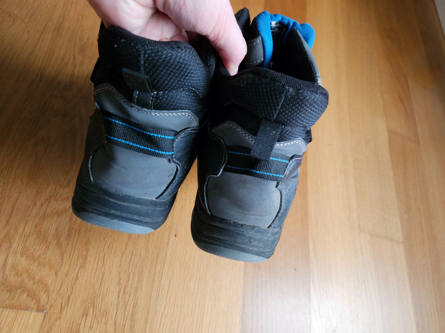 Scarpe da donna: Fila- Kinderschuhe Gr.36 – Usato da Schaffhausen venduto da sabrina915 7