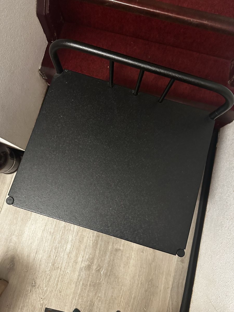 Comodini: Black metal Nightstand / bedside table with 3 shelves – Usato da Arlesheim venduto da Gromo 1