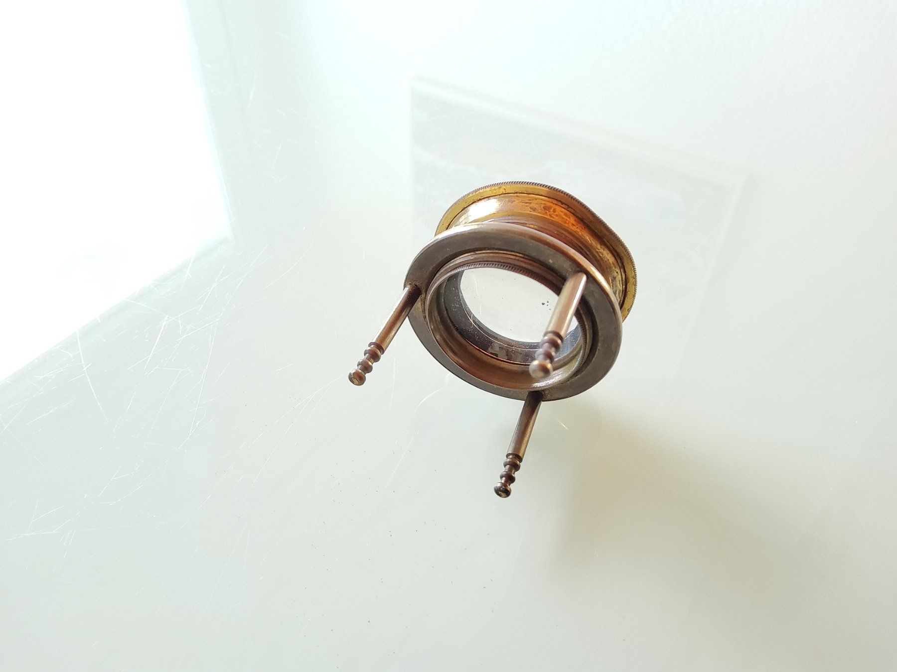 Tutti gli attrezzi: Ancienne loupe de bureau en laiton  – Usato da Malleray venduto da Broc-Mo 3
