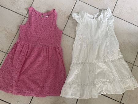 2 süsse neuwertige H&M Sommerkleider Gr.134/140