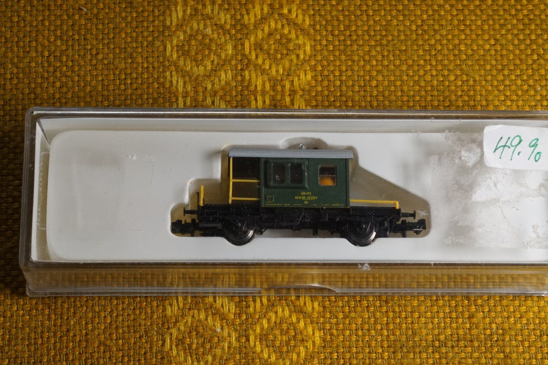 Hobbytrain Modelleisenbahnen: SBB-CFF Zugbegleitwagen Sputnik – Gebraucht aus Gränichen von iknow