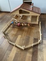 Grosser Holz-Bauernhof / Spielstall mit Tieren & Zaun