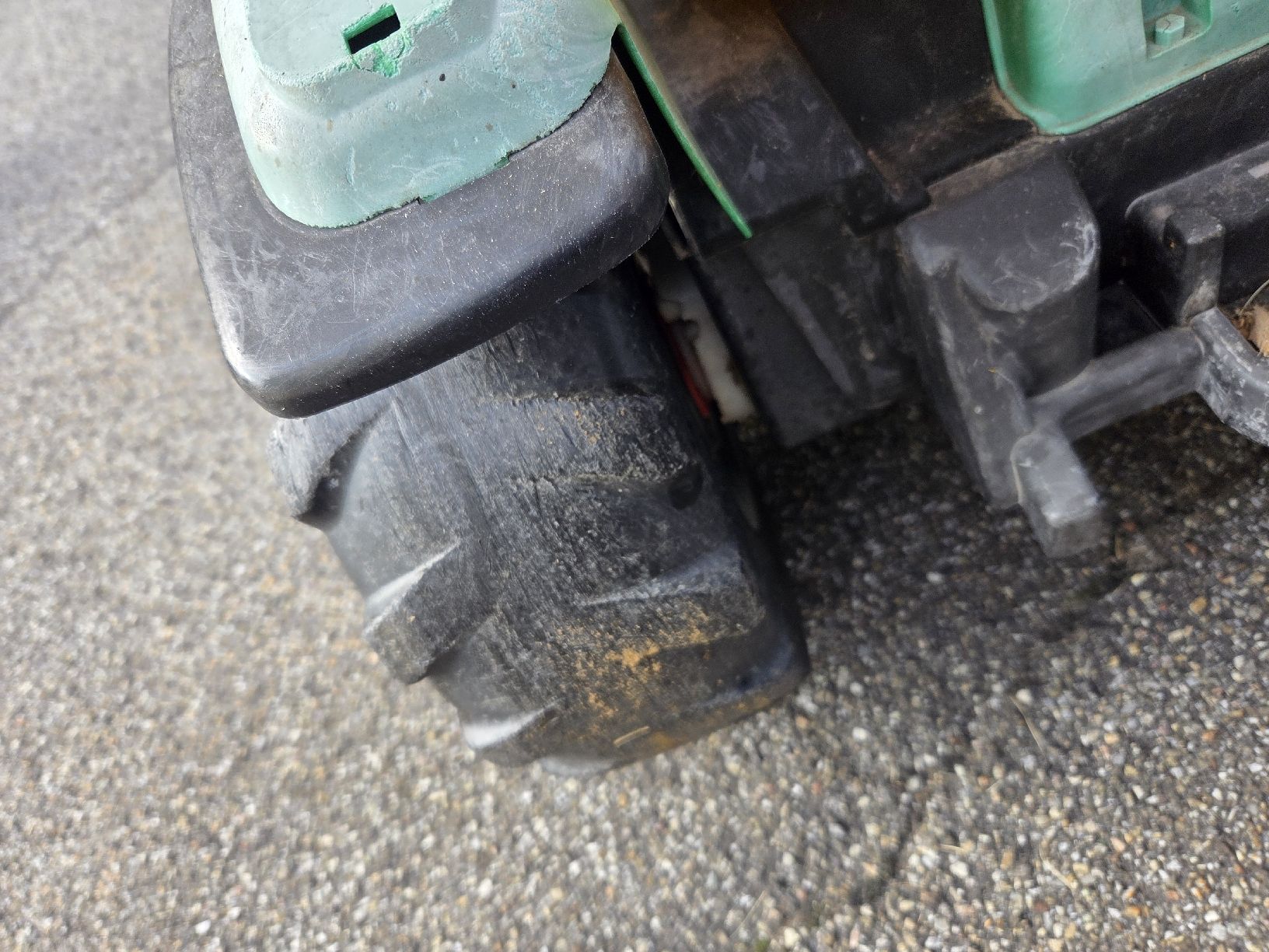 Peg Perego Veicoli per bambini: Peg Perego John Deere Elektrotraktor – Difettoso da Ebnet venduto da Volvo.Power 4