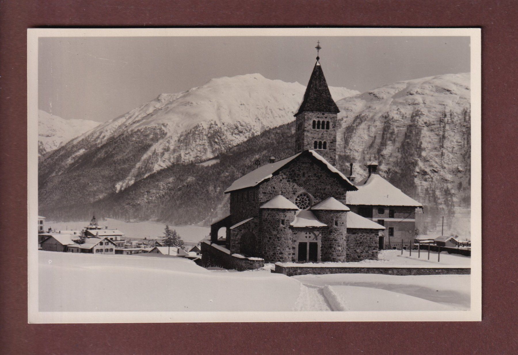 Ansichtskarten: SAMADEN - Katholische Kirche – Gebraucht aus Pully von nicecards