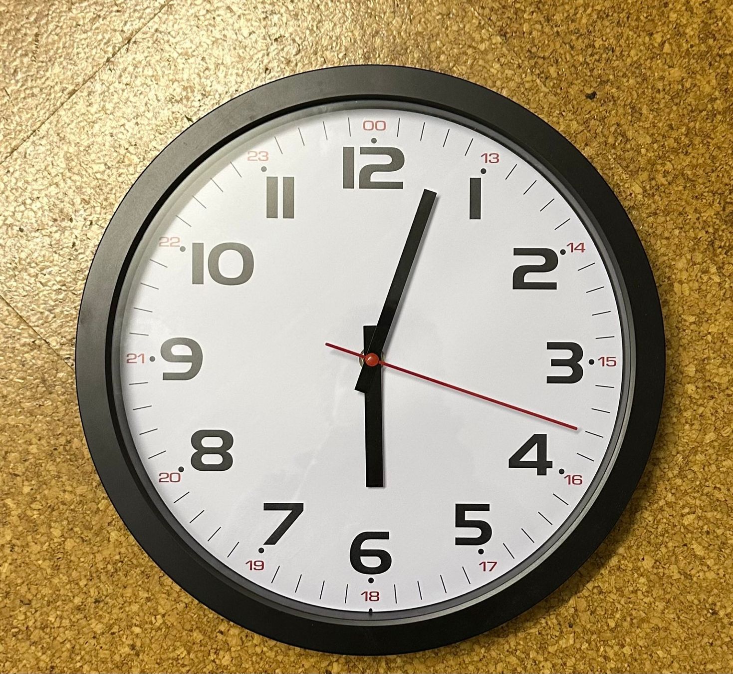 Orologi: Wanduhr 30 cm Durchmesser – Usato da Eich venduto da awaldi