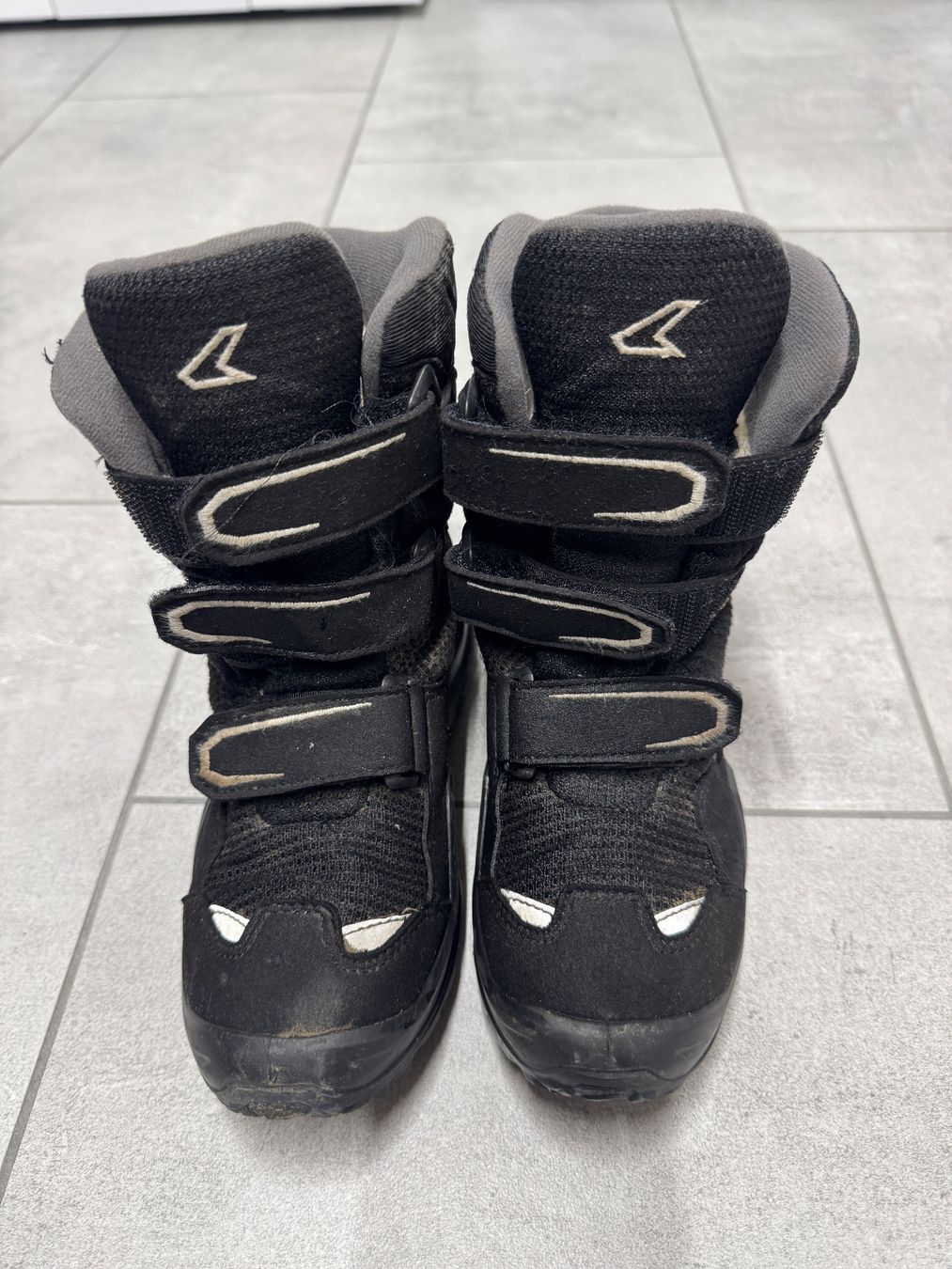 Lowa Scarpe da uomo: Lowa Goretex Gr. 32 Winterschuhe – Usato da Münsingen venduto da Sabine87