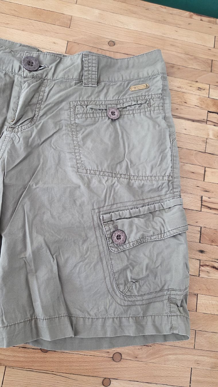 Protest Pantaloni: Kurze Hose Damen Protest  – Usato da Winterthur venduto da sandi99 4