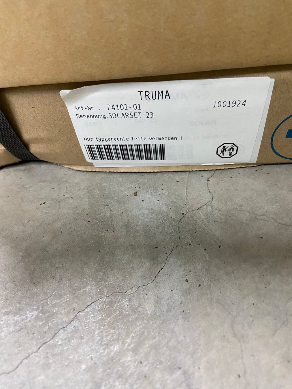 Dispositivi a energia solare: 9952003 Truma Solar Set 23 – Nuovo e nell'imballaggio originale da Emmen venduto da CZ6032 1