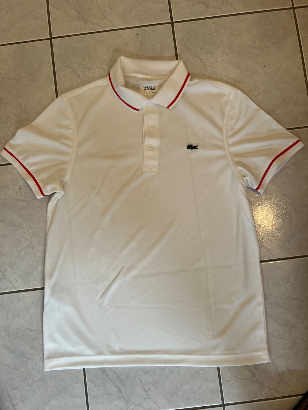 Lacoste Magliette Polo: lacoste poloshirt G M – Usato da Basel venduto da La.Bonne.affaire 2
