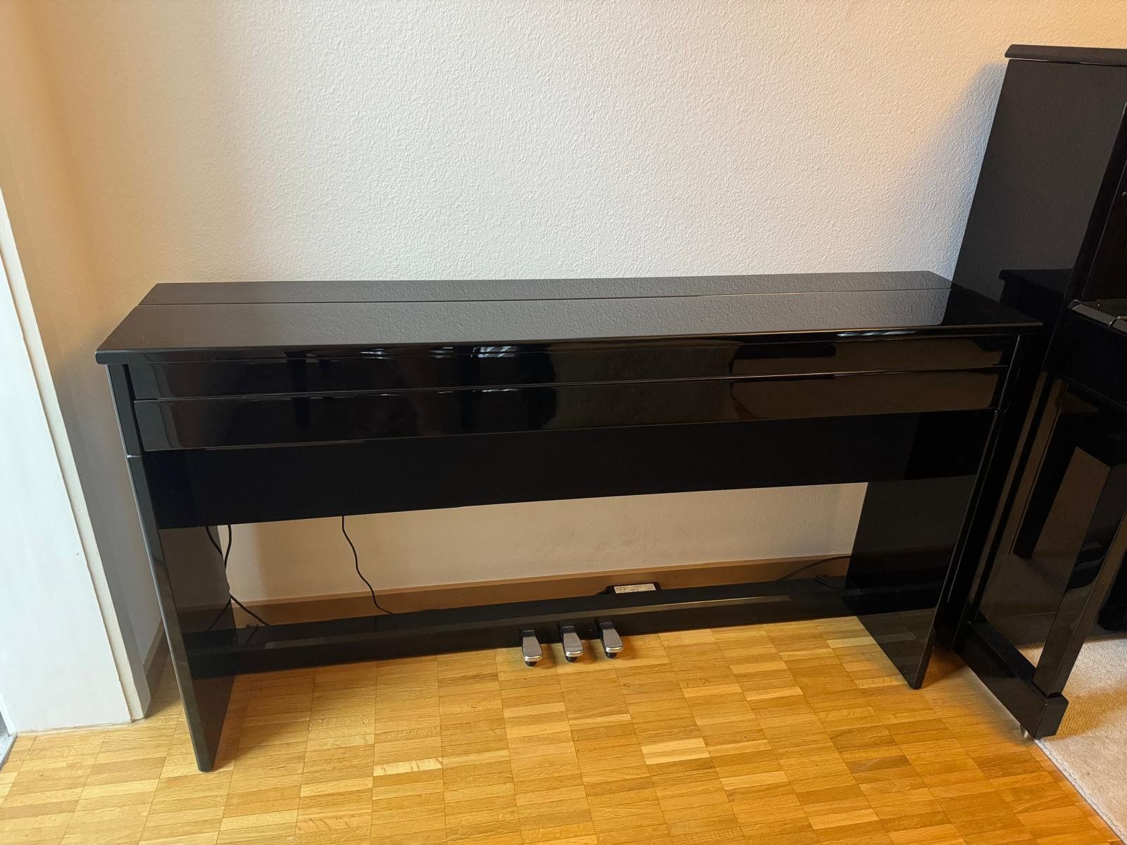Roland Strumenti musicali: Roland Digital Piano DP603 Neuwertig – Usato da Herrliberg venduto da eka_dz6d 2