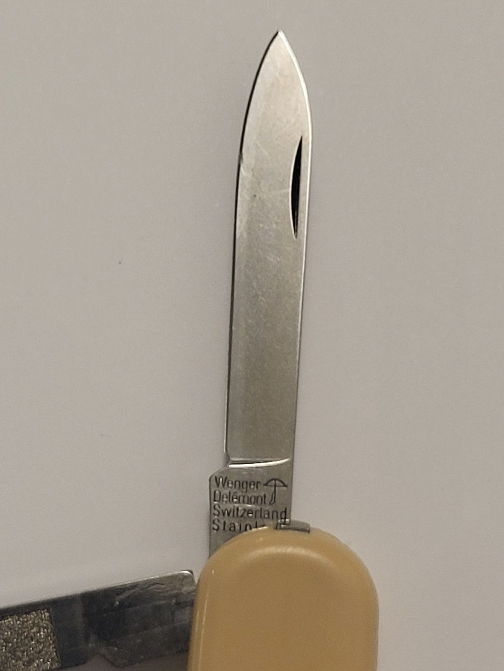 Wenger Taschenmesser: Wenger Taschenmesser beige  – Gebraucht aus nunningen von mic_88k2 4