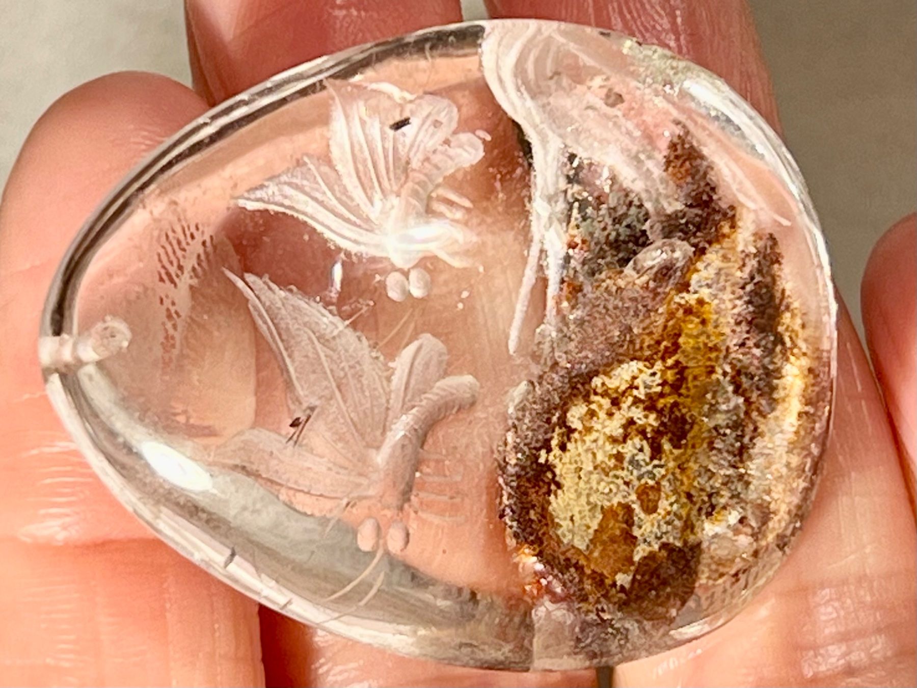 Ciondoli: Pendentif cristal de roche sculpté de papillons – Usato da Genève venduto da DELIRBEADS 2