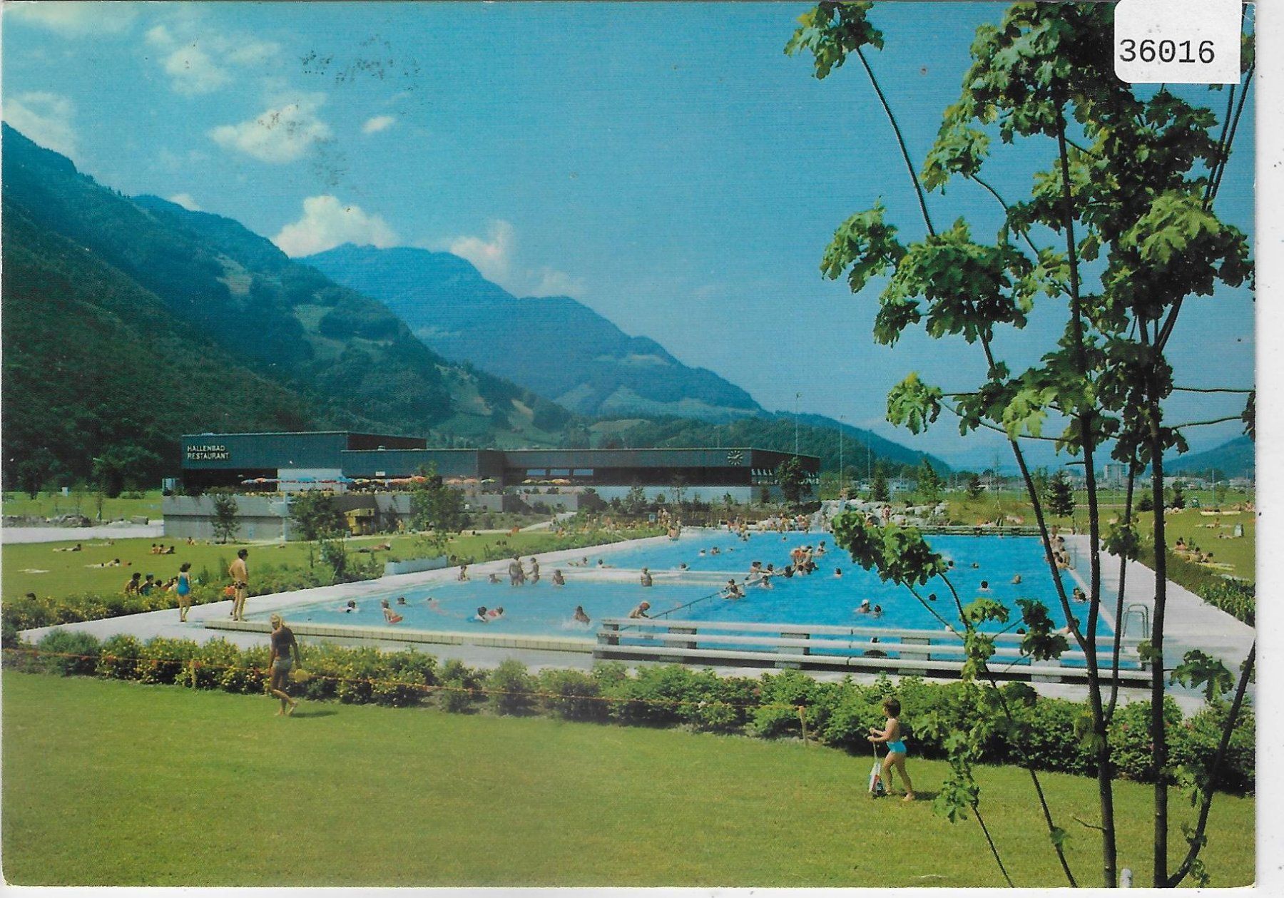 Ansichtskarten: Sportzentrum SGU Näfels - Freibad – Gebraucht aus Ettingen von Kartenplanet