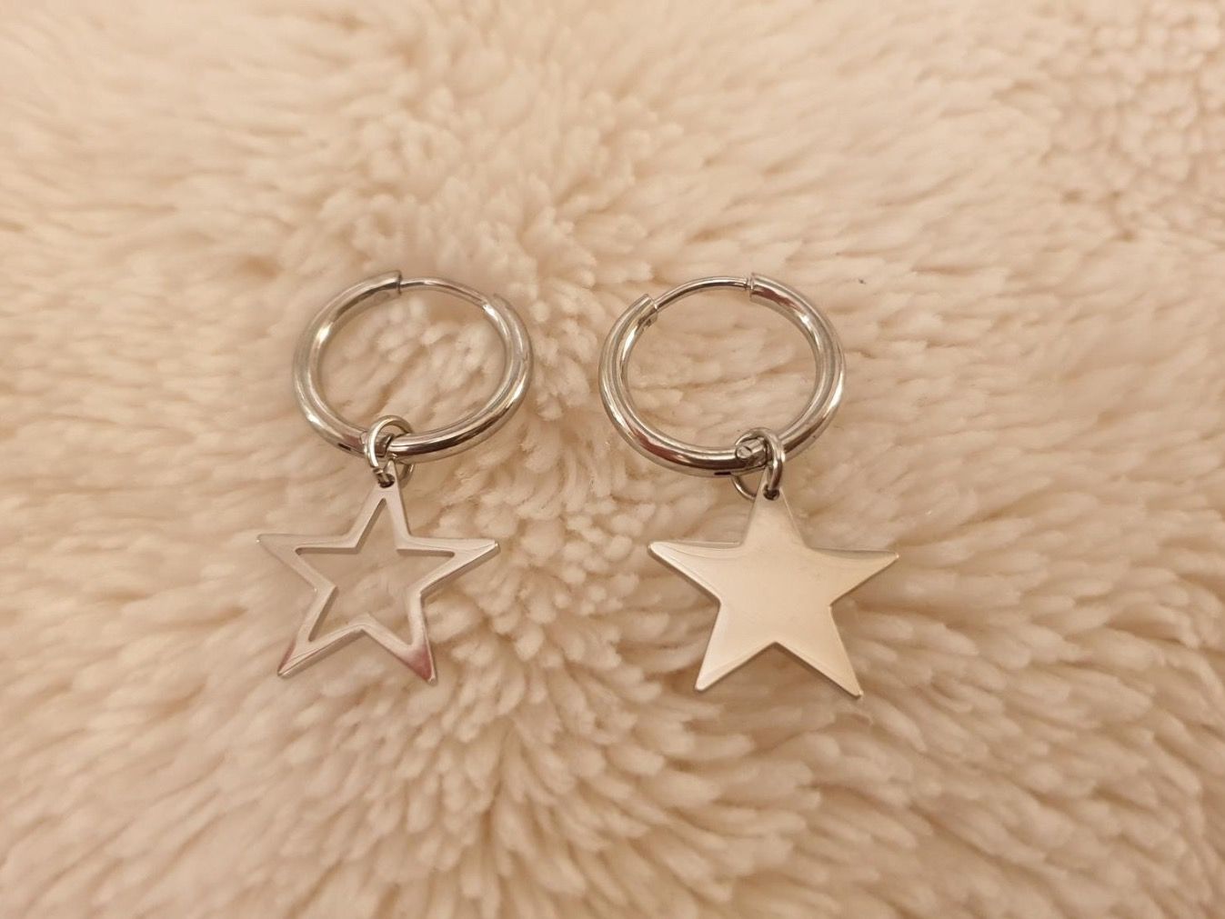 Orecchini pendenti & Orecchini a lobo: Ohrringe - Star Click Hoop – Nuovo e nell'imballaggio originale da Würenlos venduto da Abracadabra26 2
