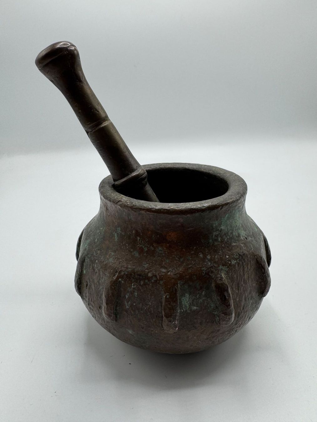 Altro per cucinare: Mörser aus Bronze mit Stössel – Usato da Sachseln venduto da BONATI01 1