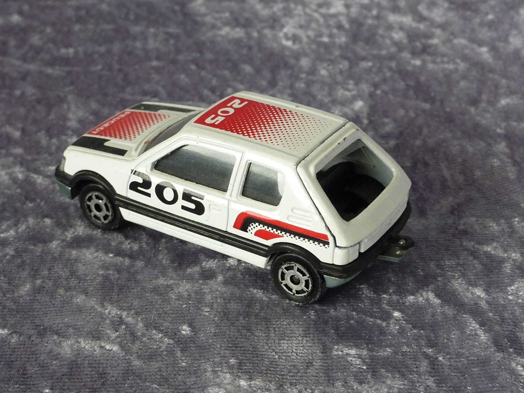 Peugeot Modellini d'auto: Peugeot 205  1:64 – Usato da Dürrenäsch venduto da Cobra1ch 1