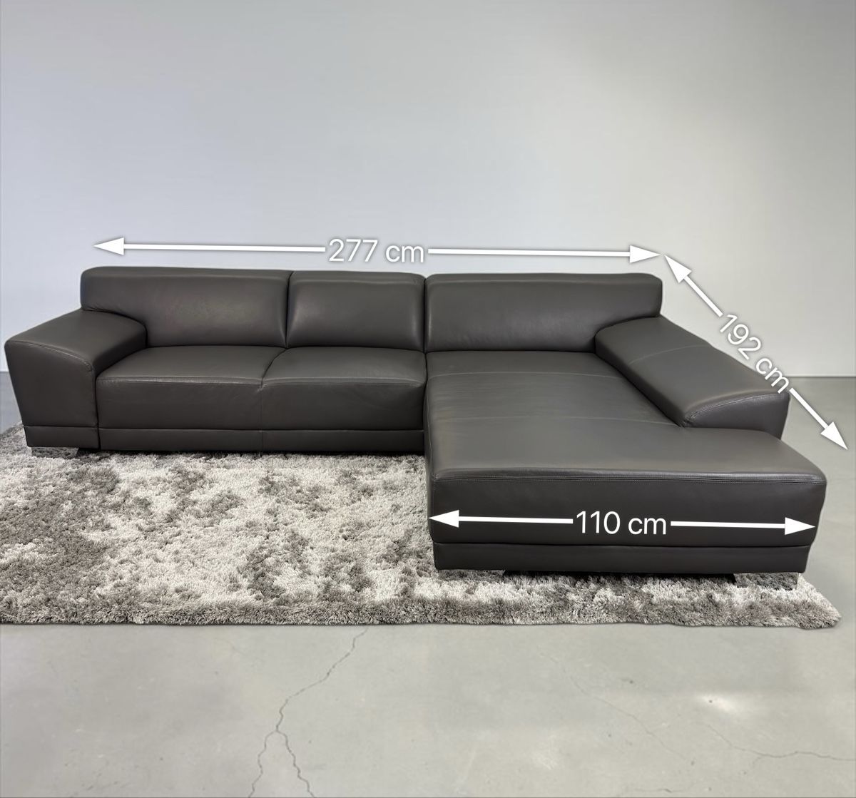 Divani: Ecksofa aus Büffelleder, Anchor Grey, mit Bettfunktion – Usato da Fehraltorf venduto da Sofalab.swiss 9