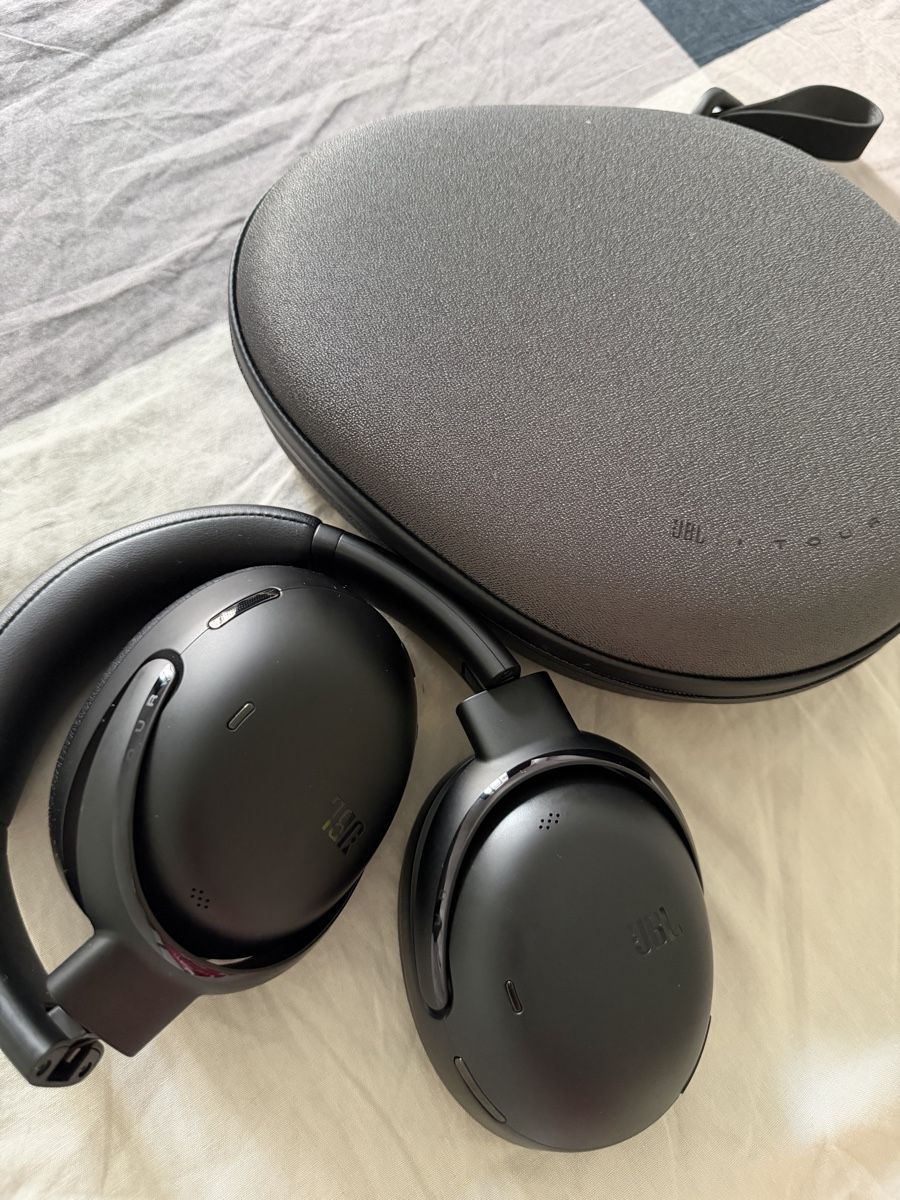 JBL Kopfhörer: JBL Tour One M3 – Neu (gemäss Beschreibung) aus Dübendorf von haf_5vbj 1