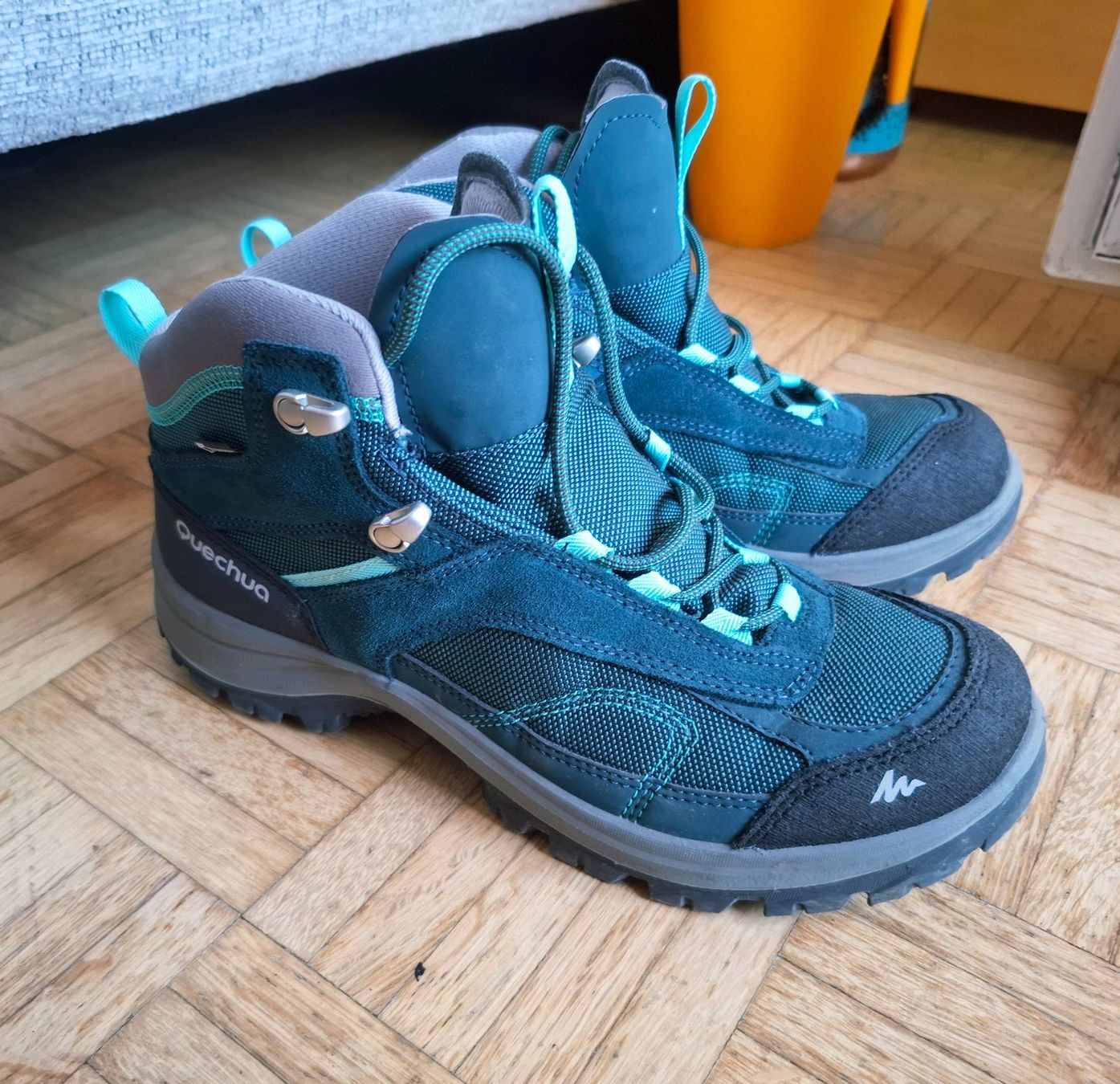 Decathlon Chaussures hommes: Wanderschuhe Quechua Grösse 40 – Neuf (Voir description) à Birmensdorf ZH par SmallLady