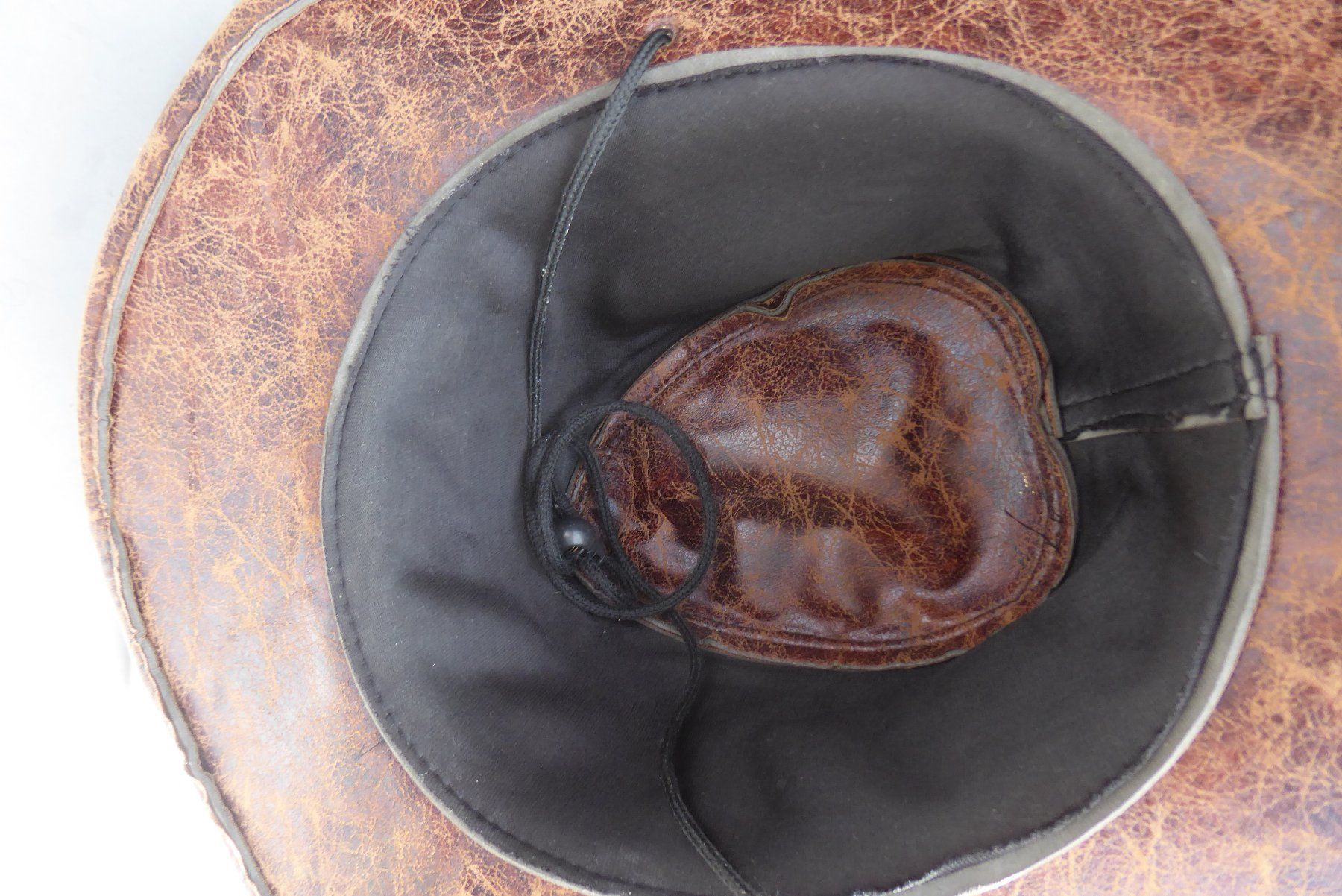 Hüte, Mützen & Caps: Cowboy Hut Lochlänge 21cm – Gebraucht aus Sargans von Benziner 5
