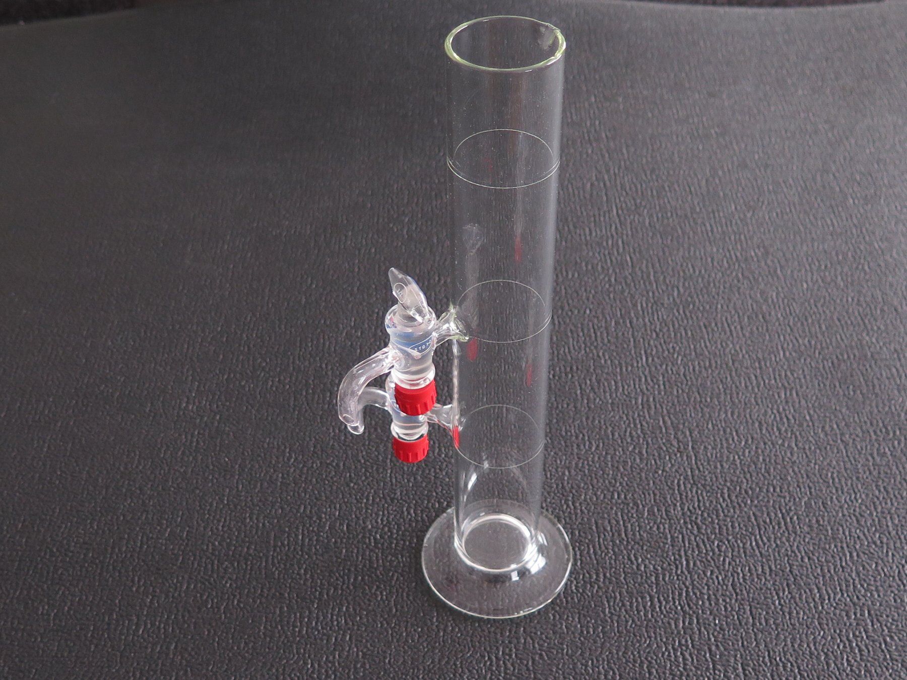 Bicchieri: Glas Messzylinder 300ml, 2 Hähne – Usato da Basel venduto da Deko1 3