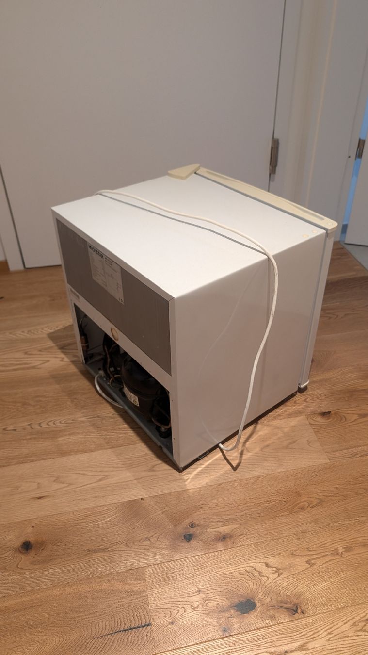 Frigoriferi: Mini Kühlschrank – Usato da Frick venduto da Riocat123 3
