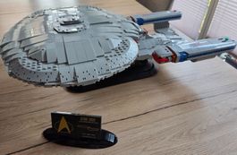 BlueBrixx Star Trek U.S.S. Enterprise NCC-1701-D Aufgebaut