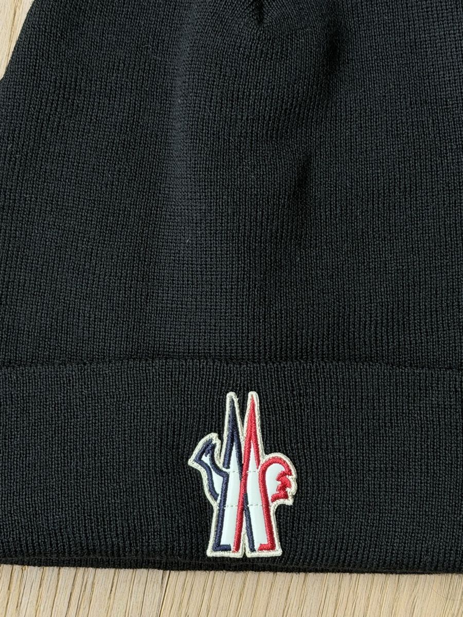 Moncler Copricapi, berretti & cappellini: Moncler Grenoble wool beanie – Nuovo (secondo la descrizione) da Zürich venduto da dav_ylk6 4