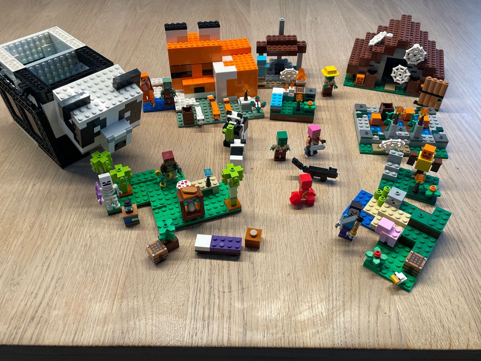 Lego Kit di costruzioni: Set Lego Minecraft – Usato da Grand Lancy venduto da Musigny25 1
