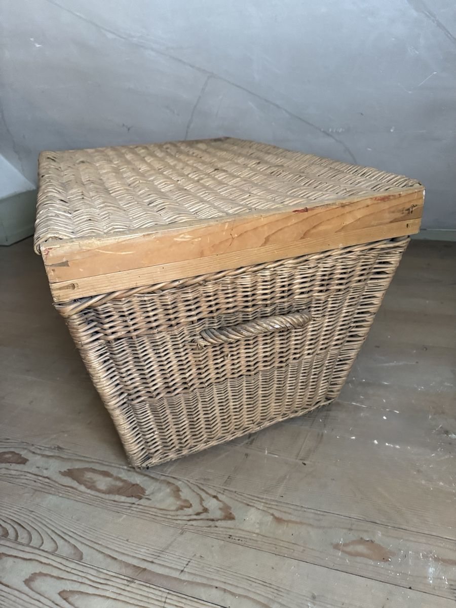 Cassapanche: Truhe Basttruhe mit Holzrahmen – Usato da Adligenswil venduto da Doris500 6